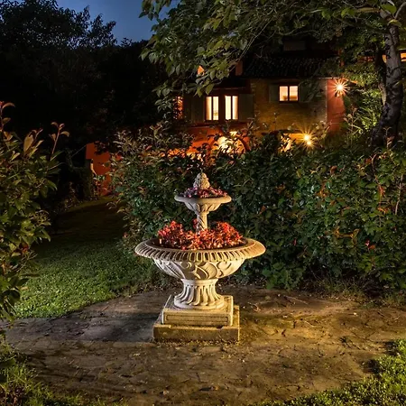 Semesterbostad Borgo Canapegna - 